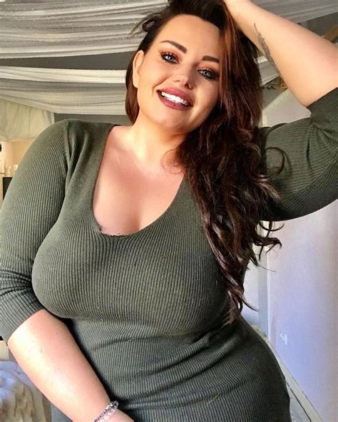 thick curvy milf|Thick Curvy Busty Milf Porn Videos 